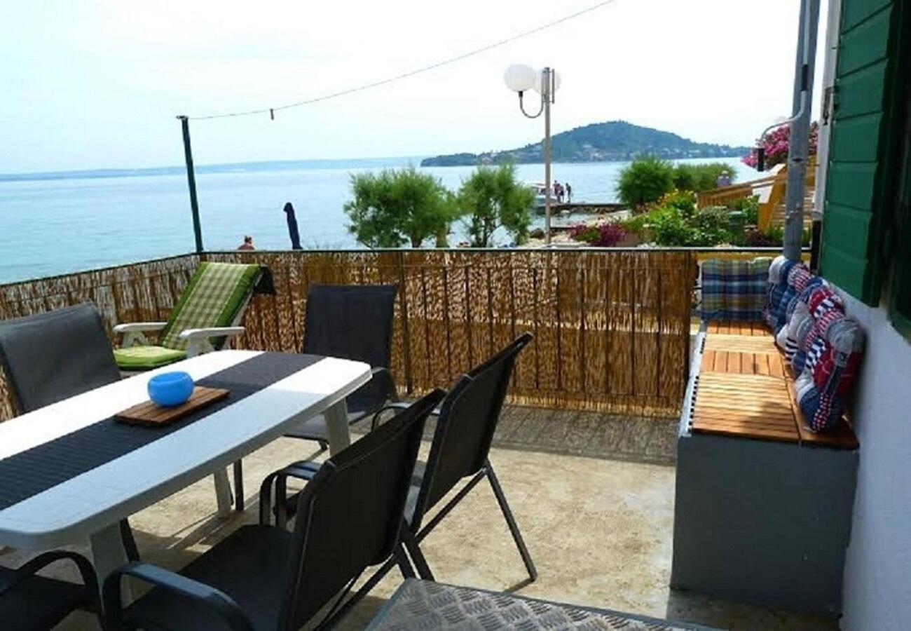 Holiday Home Villa Jadran - 10 M From Beach بريكو المظهر الخارجي الصورة
