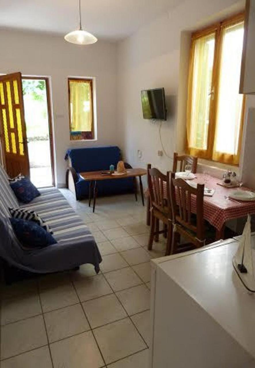 Holiday Home Villa Jadran - 10 M From Beach بريكو المظهر الخارجي الصورة