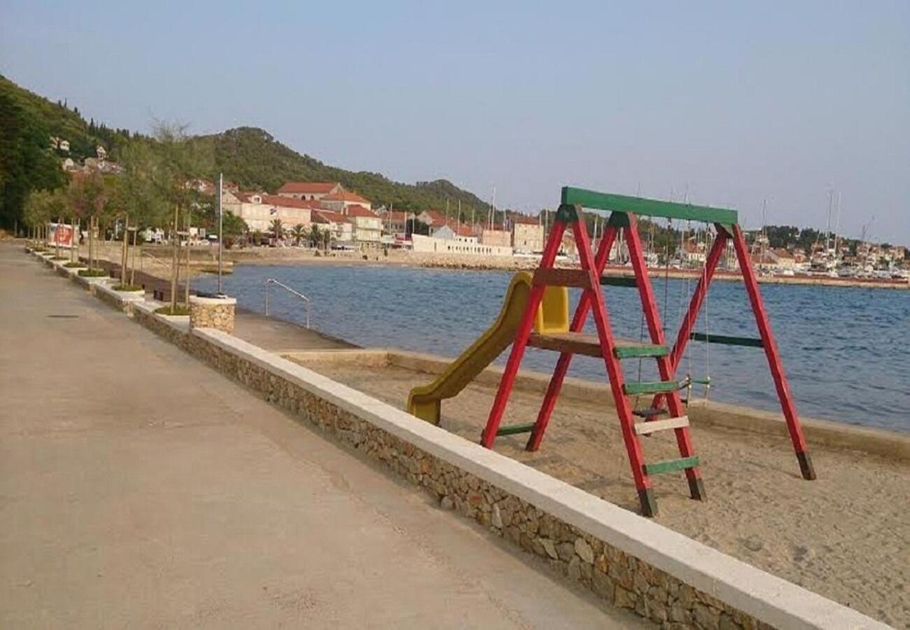 Holiday Home Villa Jadran - 10 M From Beach بريكو المظهر الخارجي الصورة