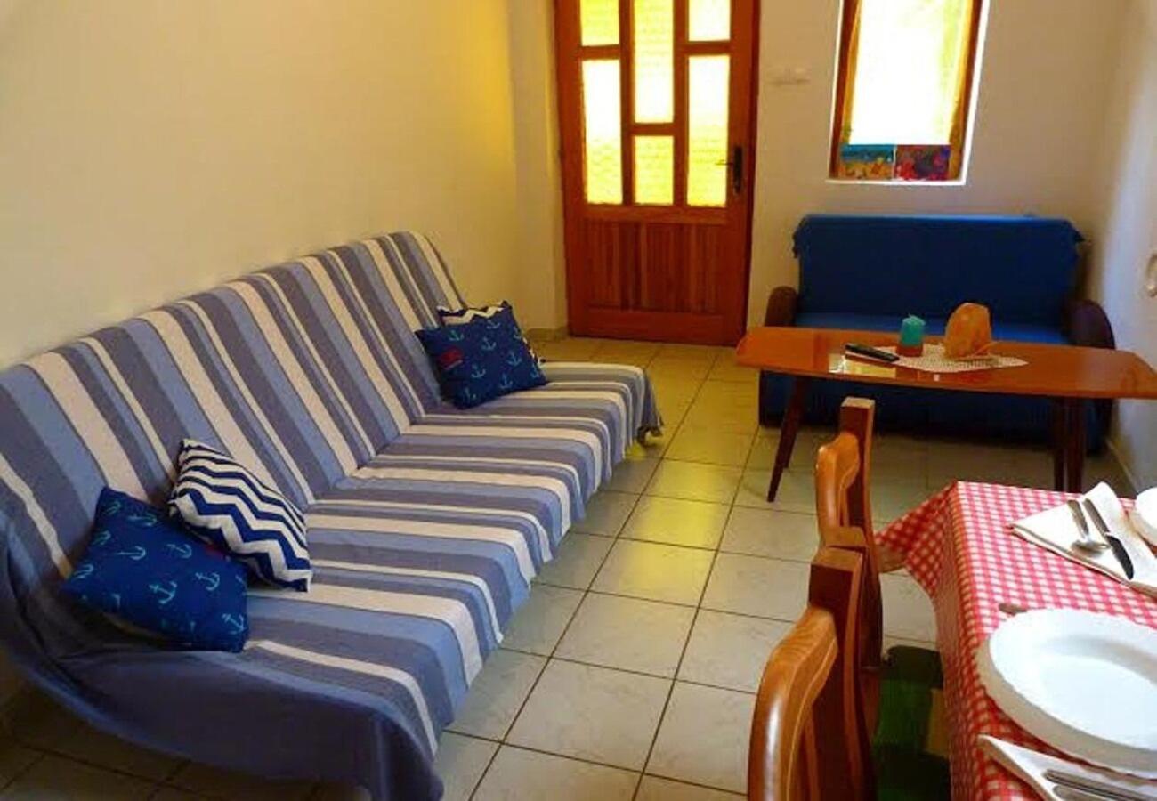Holiday Home Villa Jadran - 10 M From Beach بريكو المظهر الخارجي الصورة