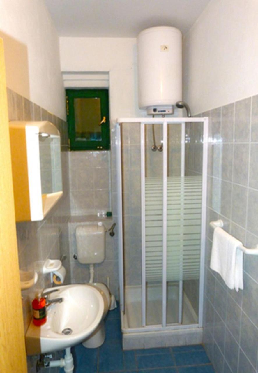 Holiday Home Villa Jadran - 10 M From Beach بريكو المظهر الخارجي الصورة